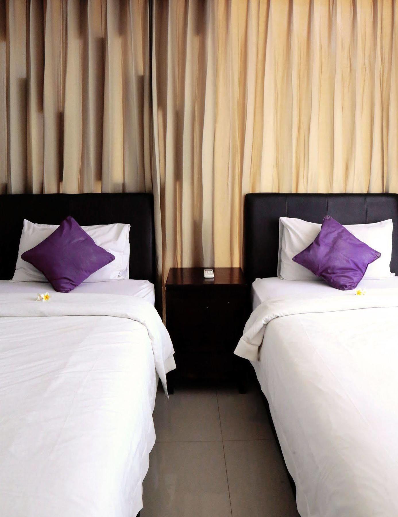 Grace And Milena Guesthouse กูตา ภายนอก รูปภาพ