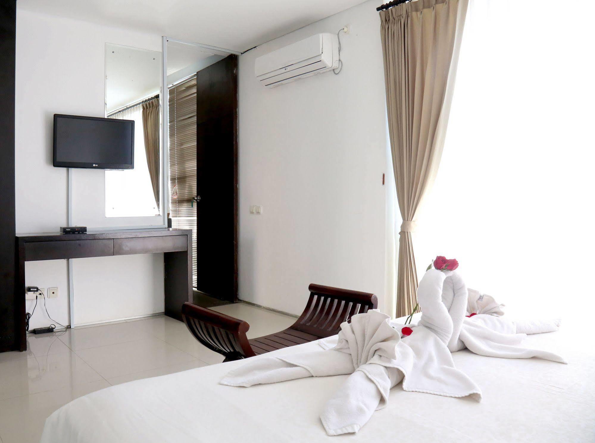 Grace And Milena Guesthouse กูตา ภายนอก รูปภาพ