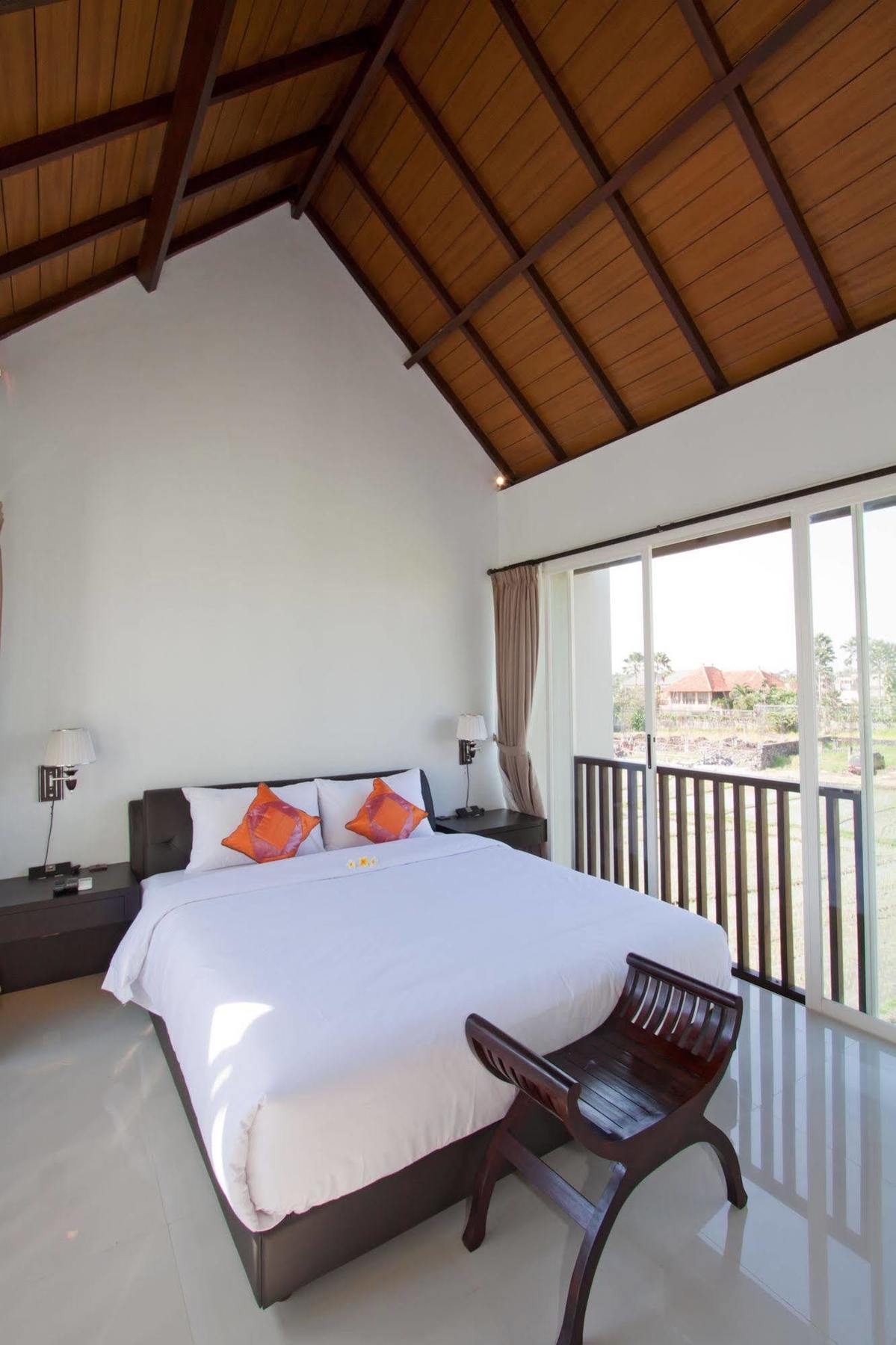 Grace And Milena Guesthouse กูตา ภายนอก รูปภาพ